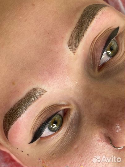 Перманентный макияж, Микроблейдинг