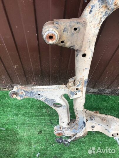 Балка подмоторная Opel Astra H