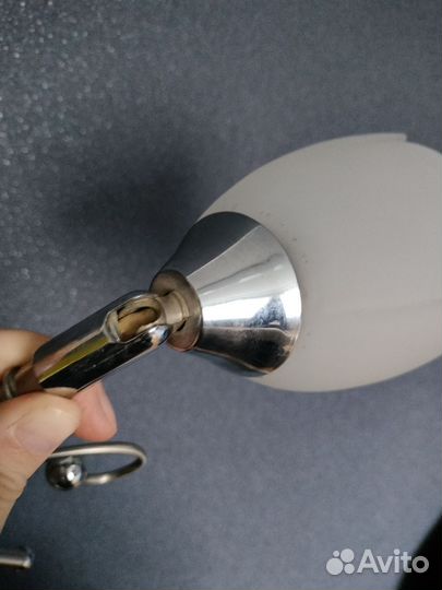 Светильник настенный с поворотным механизмом