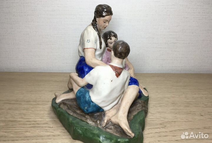 Статуэтка Пионеры фарфор СССР