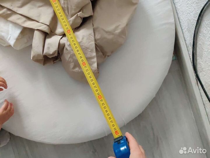 Матрас детский круглый и 4 наматрасники