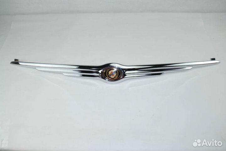 Крайслер 300с эмблема