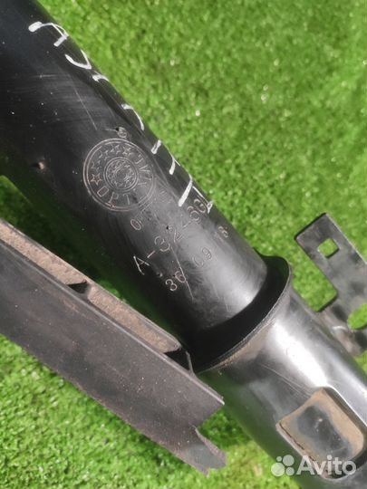 Амортизатор передний левый Opel Astra H седан 1.6