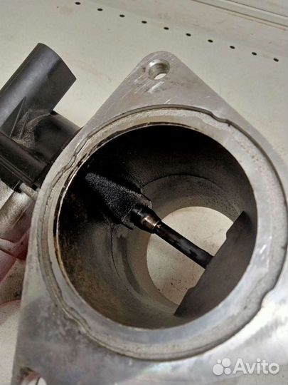 Клапан егр VW TransporterT5 2.5 AXD BNZ 076131501A