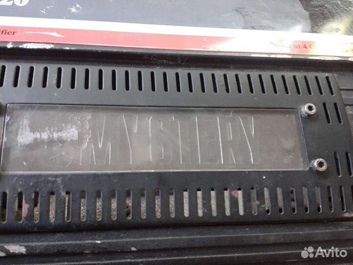 Сабвуфер и усилитель в автомобиль