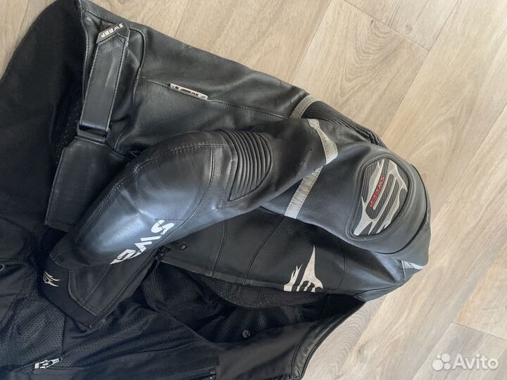 Мотокуртка sweep