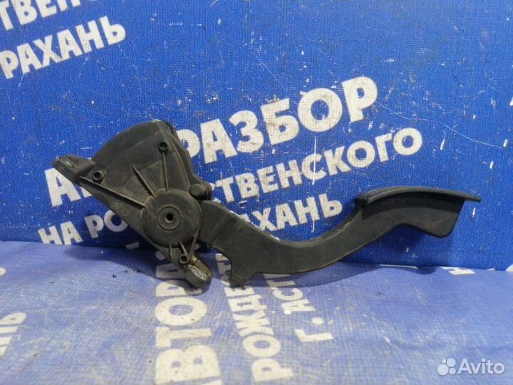 Педаль газа Ford Focus 2 седан 2007