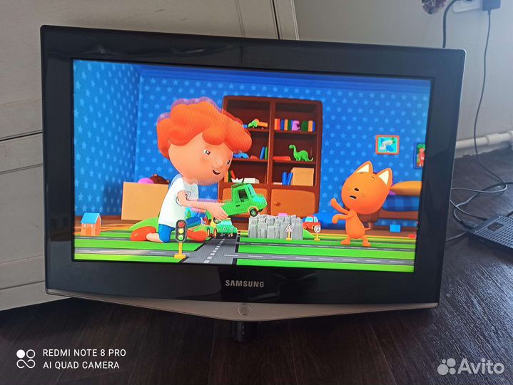 Телевизор samsung