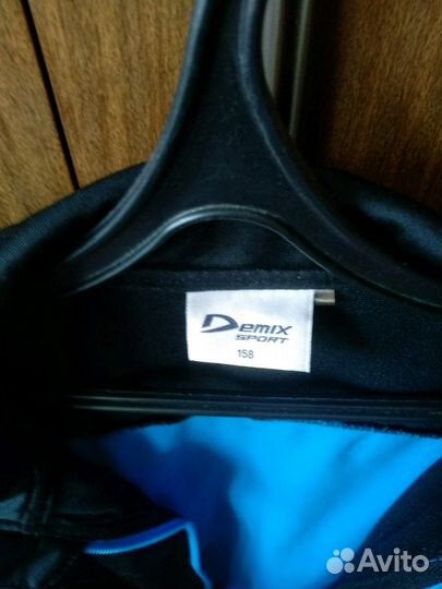 Спортивная куртка,футболка,шорты- для школьника.8