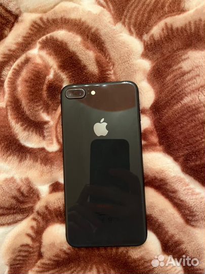 Телефон iPhone 8 plus