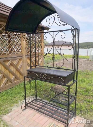 Мангал с крышей