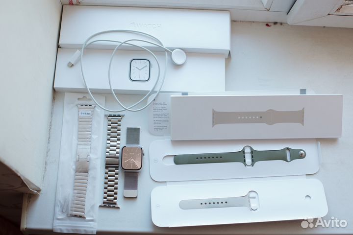 Apple Watch Series 7 45 mm Starlight