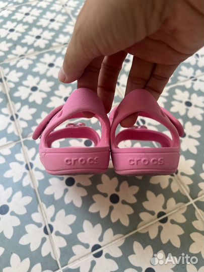 Сандалии для девочки Crocs c9