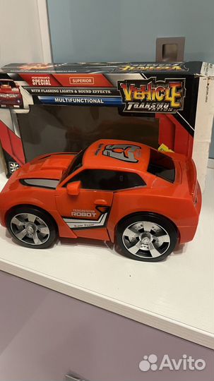 Машинка трансформер на батарейках