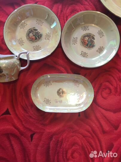 Фарфоровые тарелки