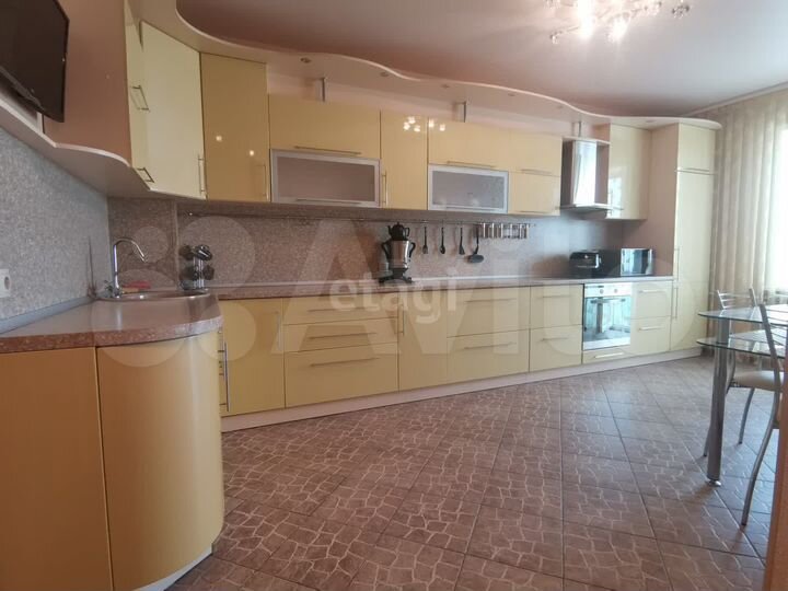 3-к. квартира, 87,8 м², 2/5 эт.