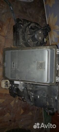 Холодильник заднего ряда бмв