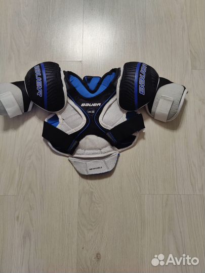 Хоккейная амуниция(краги, щитки, шлем,налокотники