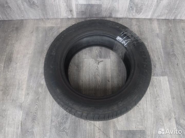 Michelin Agilis 215/60 R16