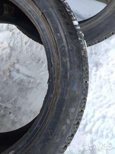 Bridgestone Blizzak VRX 215/50 R17 91S