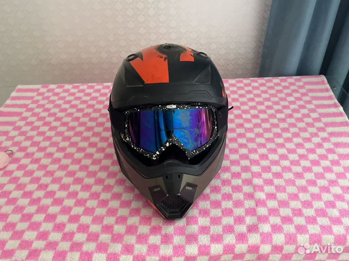 Кроссовый шлем ataki и форма для мотокросса