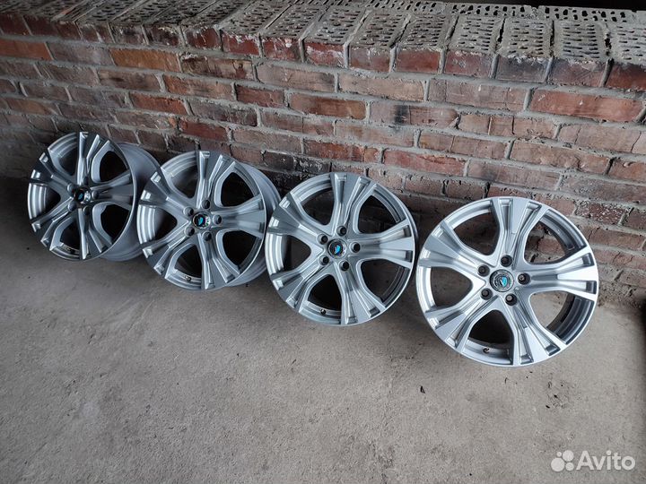 Литые диски R17 5х114.3