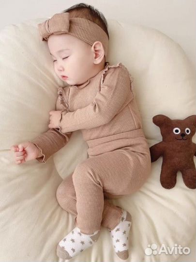 Костюм для девочки новый 92,на 2 года