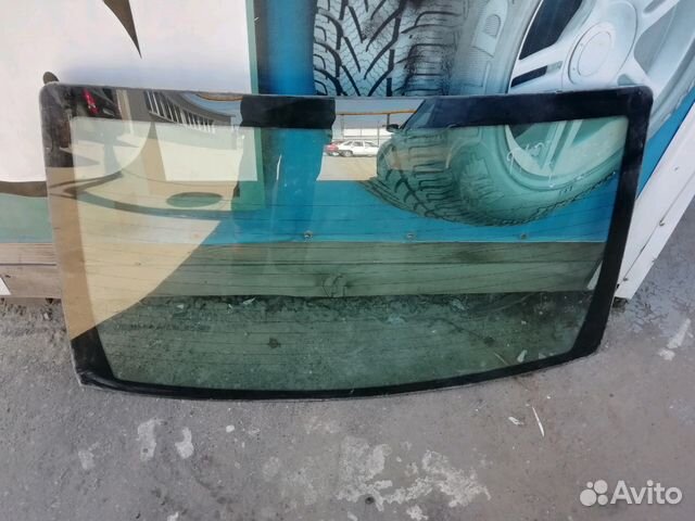 Стекло заднее Форд фокус1
