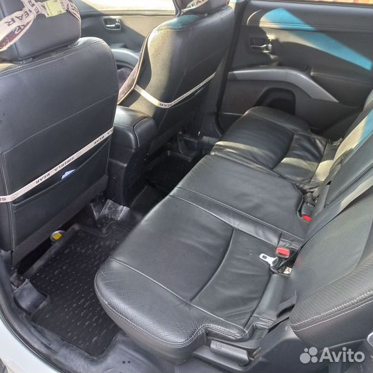 Mitsubishi Outlander 2.4 CVT, 2011, 180 000 км