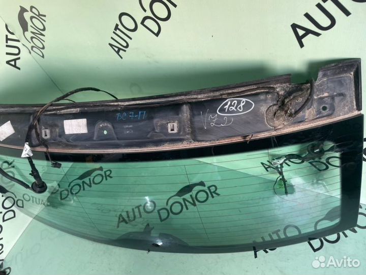 Стекло крышки багажника Volkswagen Touareg 7L