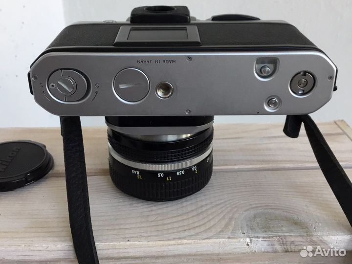 Nikon F2 + Nikon Nikkor 50 mm / 1:1,4