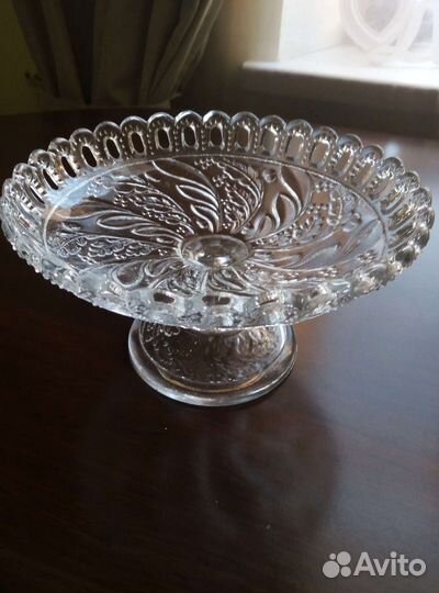 Ваза на ножке фруктовница