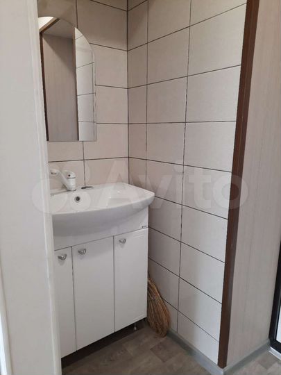 Комната 14,5 м² в 5-к., 2/2 эт.