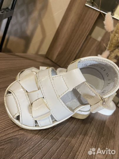 Сандалии для девочки 22 размер