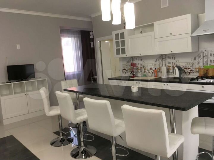 3-к. квартира, 125 м², 2/2 эт.