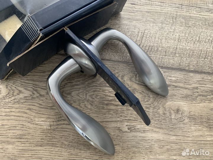 Ручка межкомнатная Apecs Premier H-0579-Z сатин/хр