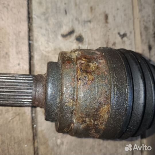 Полуось передняя правая Nissan Teana J31