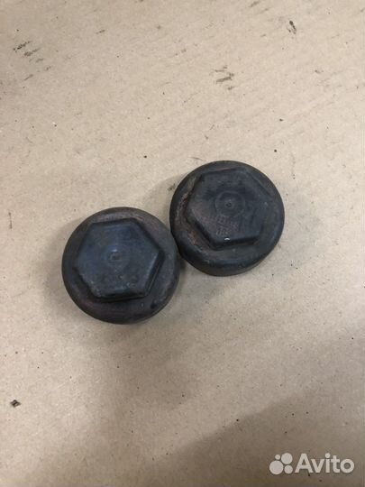 Колпачок гайки передней ступицы Opel Insignia