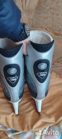 Коньки хоккейные