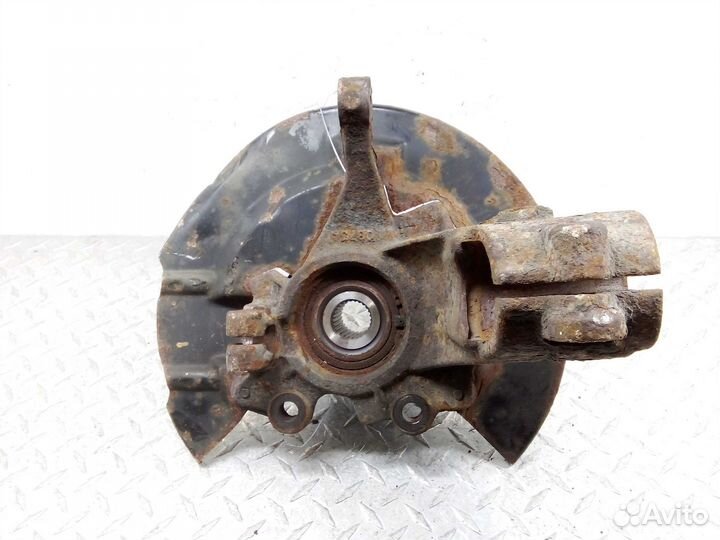 Кулак поворотный левый Ford Escape 3
