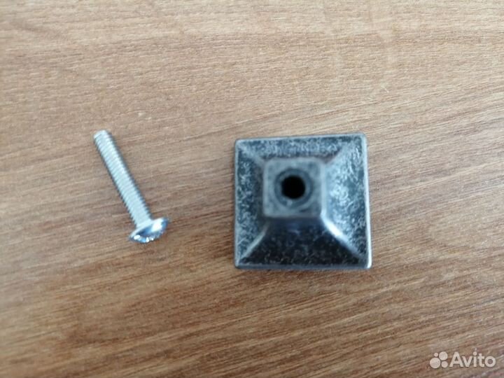 Ручки мебельные металлические