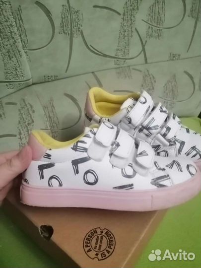 Кроссовки 29