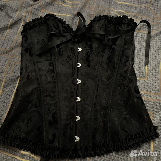 Готический корсет