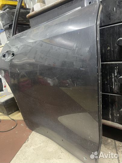 Дверь на машину