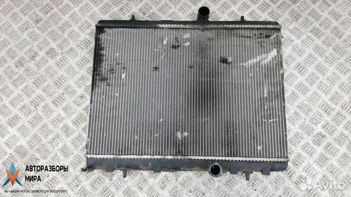 Радиатор (основной) Peugeot 5008 2010 1330W2