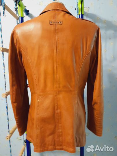 Кожаный пиджак женский 46-48