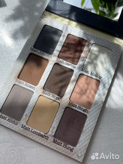 Палитра теней The Balm