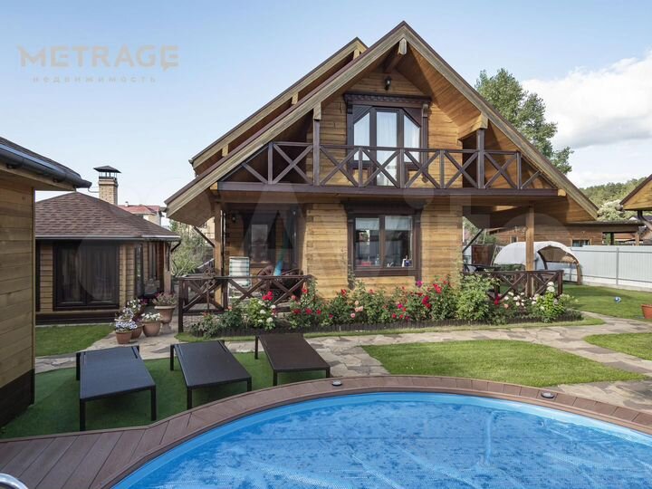 Коттедж 145,8 м² на участке 8 сот.