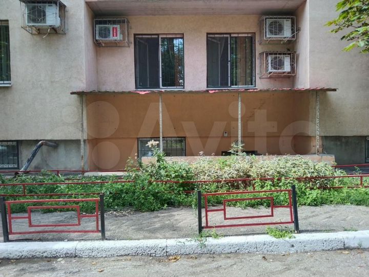 Помещение с отдельным входом, 226 м2