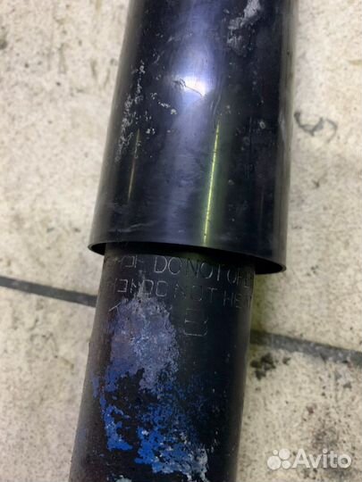 Задние стойки амортизатора prius 20